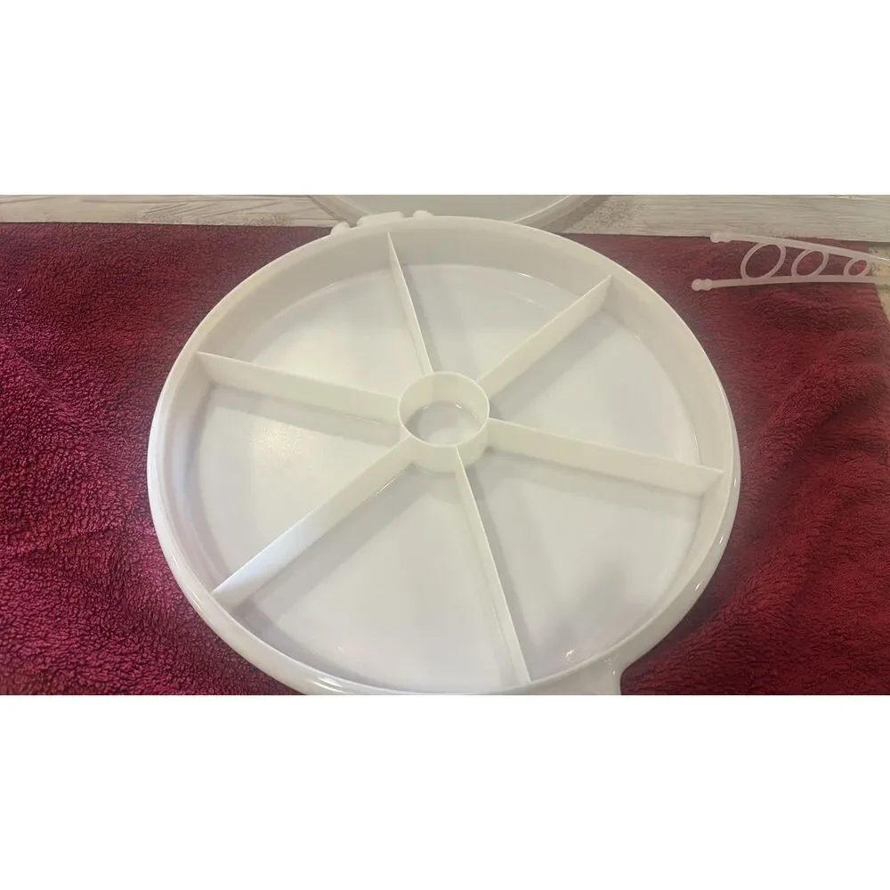 Vintage Tupperware 405 Veggie/Snack Holder with Lid